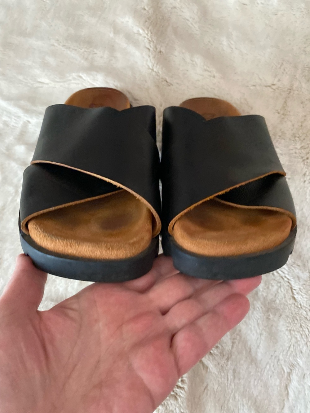 Camper women’s black leather criss cross upper Brutus sandals - Picture 5 of 11